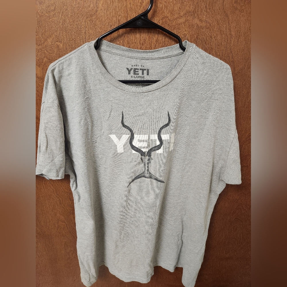 YETI Gray Men's T-Shirt